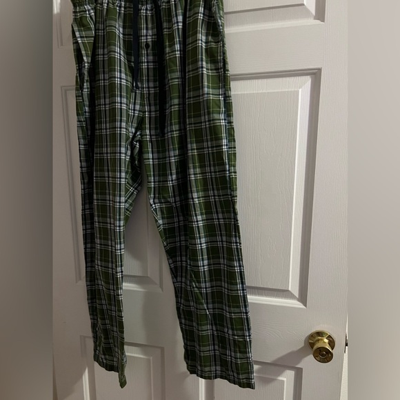 Hanes Plaid Pajama Pants ✨Free with Purchase✨ - Picture 3 of 6